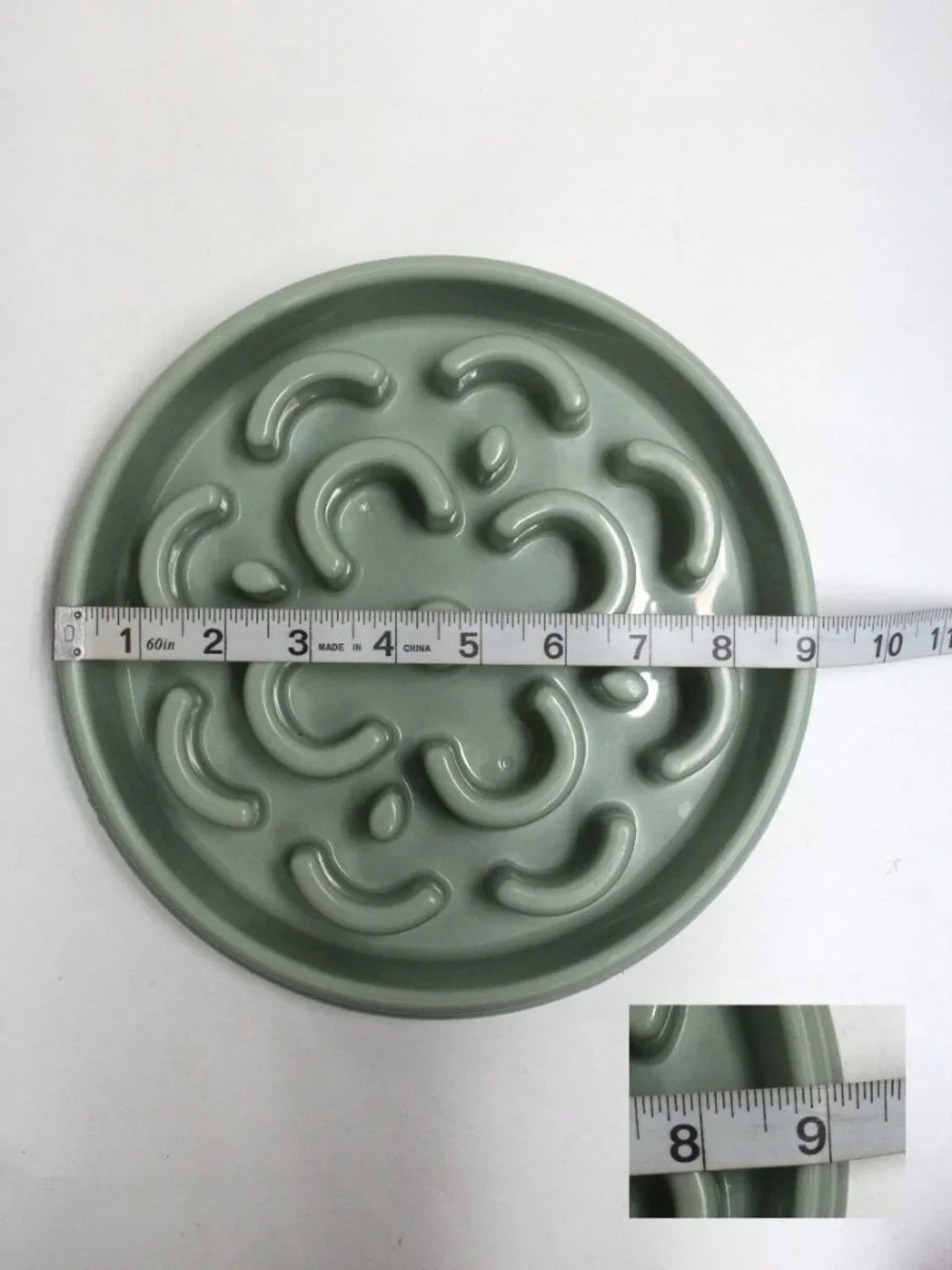 NWT Green Vibrant Life Slow Feeder 3.4 Cup Capacity Pet Bowl